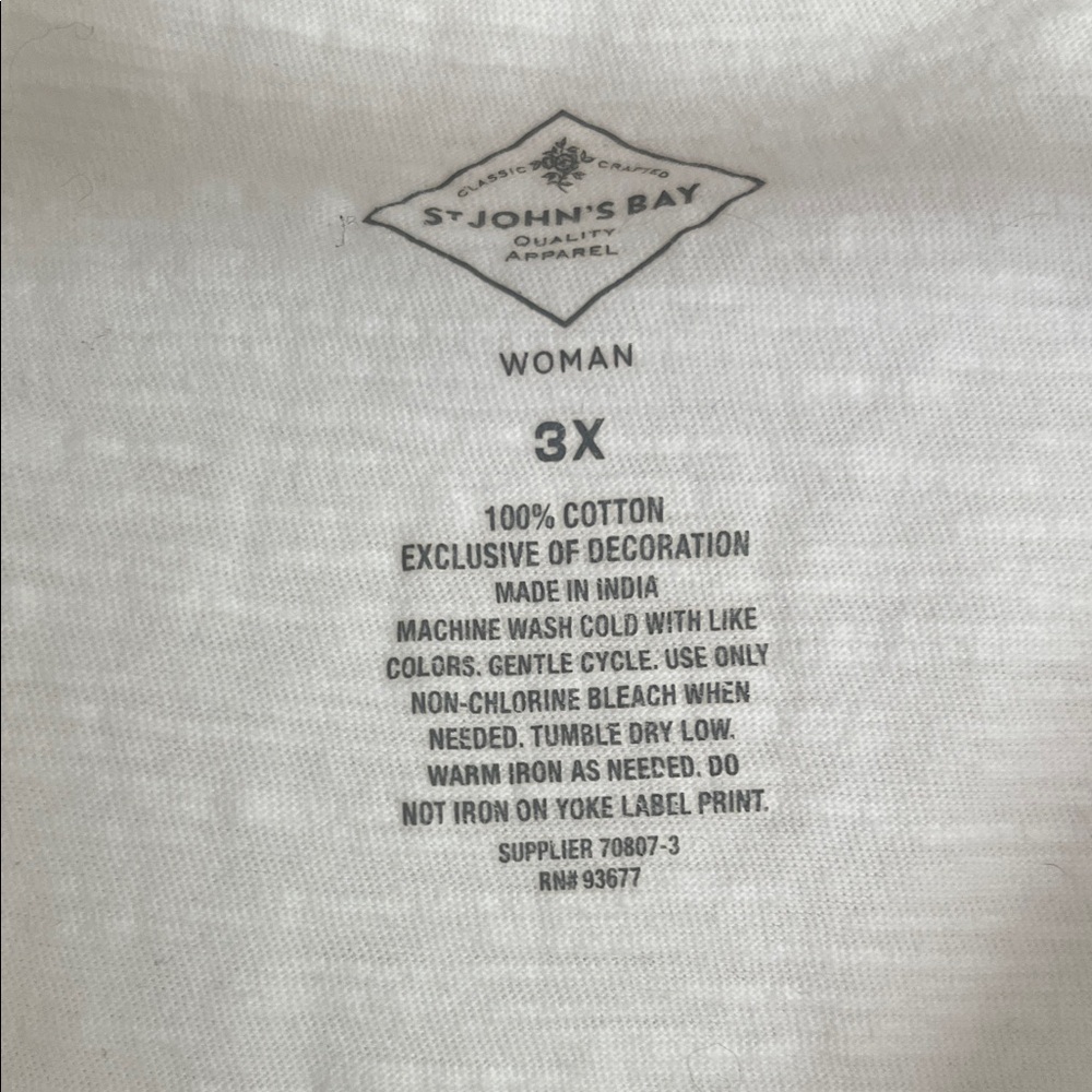 St. John's Bay White Short Sleeve Women's Tee - Picture 2 of 6